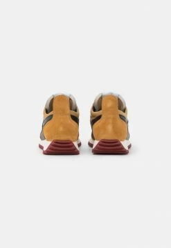 Rag & Bone RETRO RUNNER - Trainers - Mustard -rag & bone Shop 25cdaafdbe26441aacf6fdd9b7abe02c