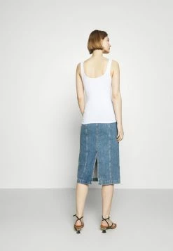 Rag & Bone THE ESSENTIAL SCOOP NECK TANK LABEL - Top - White -rag & bone Shop 3405c082982f4e13bb93f120465eba61
