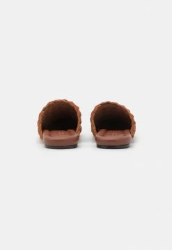 Rag & Bone LEWIS SLIDE - Mules - Redwood 3 Rag & Bone LEWIS SLIDE - Mules - Redwood -rag & bone Shop 3c585552d8ee4d75bd251e2b16ab2a58