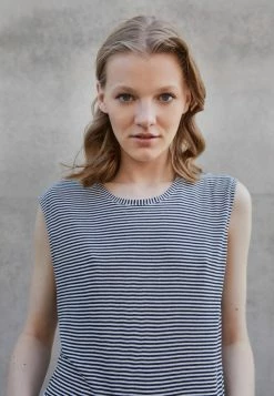 Rag & Bone MICHAL MUSCLE TANK - Print T-shirt - Navy/white -rag & bone Shop 476648b94bf64190a0f062f1e59aa434