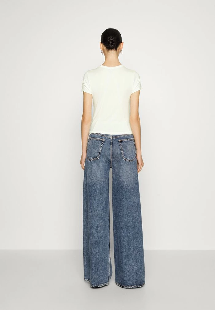 LUCA BABY - Basic T-shirt - white Rag & Bone LUCA BABY - Basic T-shirt - White -rag & bone Shop 4d4485d234b34a9e881f2a9a8384f751