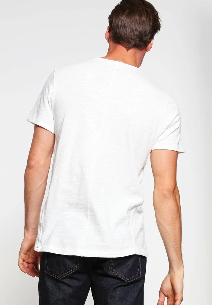 CLASSIC TEE - Basic T-shirt - white Rag & Bone CLASSIC TEE - Basic T-shirt - White -rag & bone Shop 7fb17f42b05048bb82b93a4c486ad26a