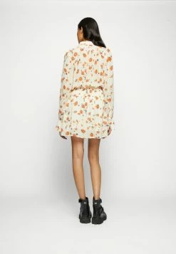 Rag & Bone BAILEY FLORAL SMOCKED DRESS - Day Dress - Pinkfloral -rag & bone Shop 8f90b75bb061498ba0b4f11a22287013