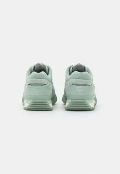 Rag & Bone RETRO RUNNER 2.0 - Trainers - Sage -rag & bone Shop 8ff5a71d11e84c1197adee591ea1070a