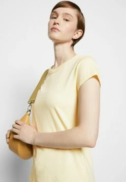 Rag & Bone THE GARMENT TEE LABEL - Basic T-shirt - Paleylw 5 Rag & Bone THE GARMENT TEE LABEL - Basic T-shirt - Paleylw -rag & bone Shop 927d1cc321654d3c99b010d00c9f0ee3