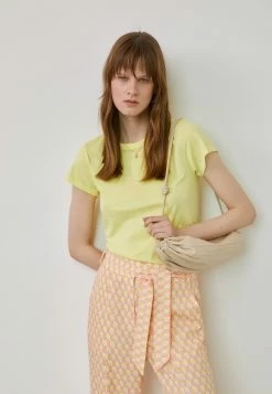 Rag & Bone GARMENT DYE TEE - Basic T-shirt - Bright Yellow -rag & bone Shop 9e2ddc542eba4b54b4a47796894134ec