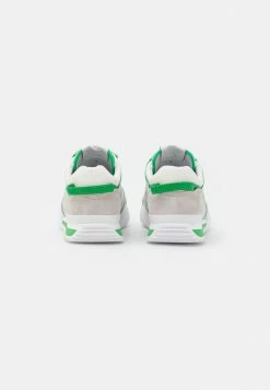Rag & Bone RETRO RUNNER 2.0 - Trainers - White/green -rag & bone Shop 9e6f370a1dda4227af871aa3b5600179