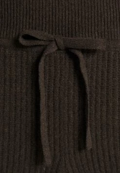 Rag & Bone PIERCE PANT - Tracksuit Bottoms - Dark Brown -rag & bone Shop a3d45640690546e4a88d7de44b90cd14