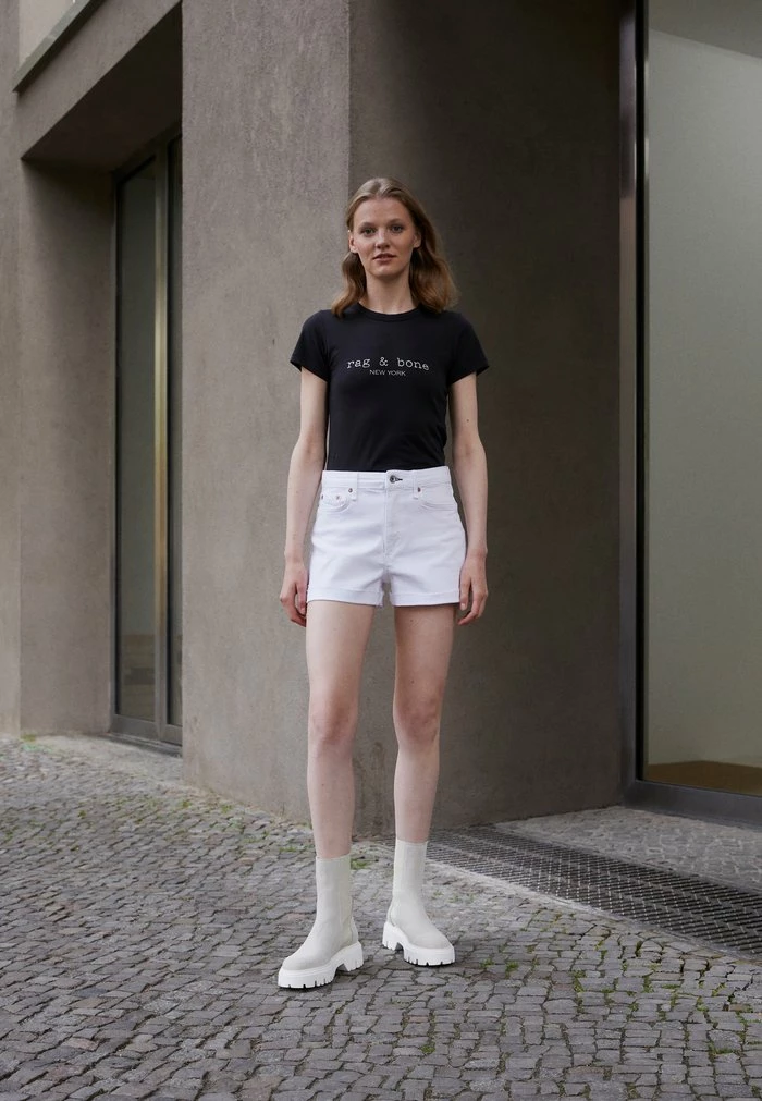 LOGO BABY TEE - Print T-shirt - black Rag & Bone LOGO BABY TEE - Print T-shirt - Black -rag & bone Shop b4be56f8e16149afb857eb2c82f3e046