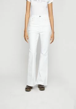 Rag & Bone CASEY HIGH RISE FLARE - Relaxed Fit Jeans - Optic White -rag & bone Shop cbe49d7f338847d6a8ac0eb6b03d57ca