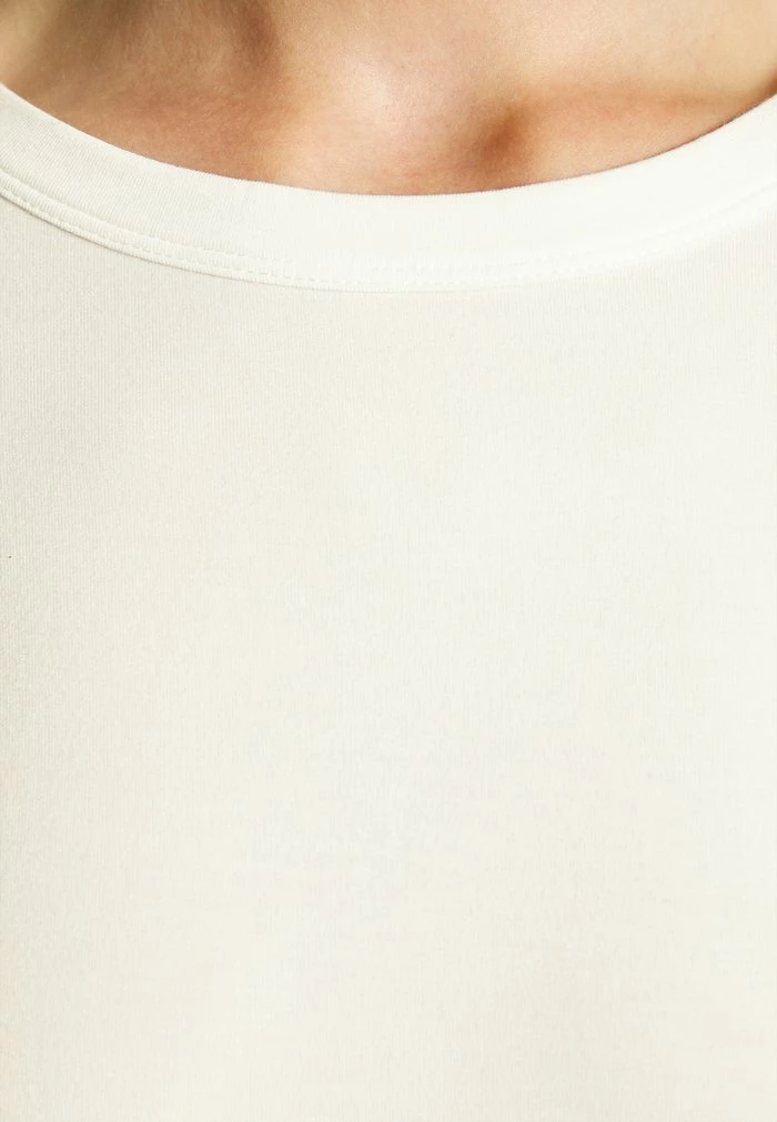 LUCA BABY - Basic T-shirt - white Rag & Bone LUCA BABY - Basic T-shirt - White -rag & bone Shop e6506ca844574a4aa3961b67a6d31919