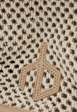 Rag & Bone SUMMER PASSENGER TOTE - Handbag - Off-white -rag & bone Shop ef270939e0f5463db43e6c1aba49536f