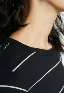 Rag & Bone THE STRIPE TEE LABEL - Print T-shirt - Blackmult -rag & bone Shop fb8ea4aaf8e94631b54892d88f828f87