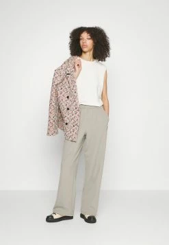 Rag & Bone ARCHETYPE SYDNEY TANK - Top - Vanilla -rag & bone Shop ffd11d99fb814047aa0809bf728f7748